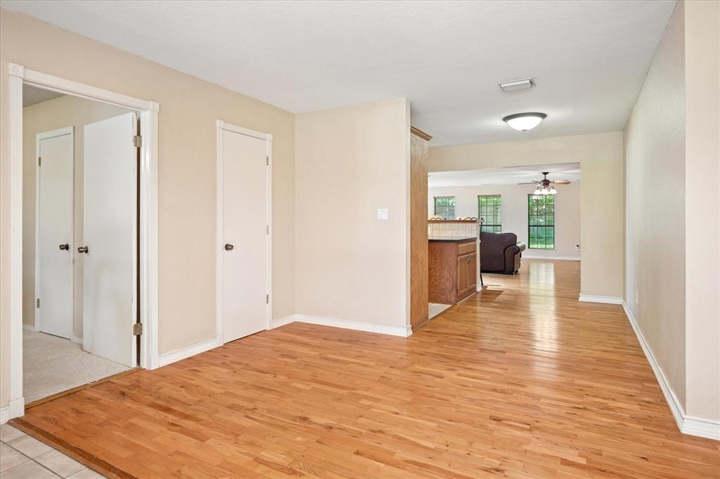 505 Oak Lake