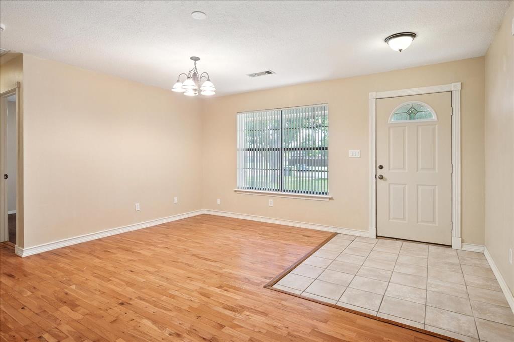 505 Oak Lake