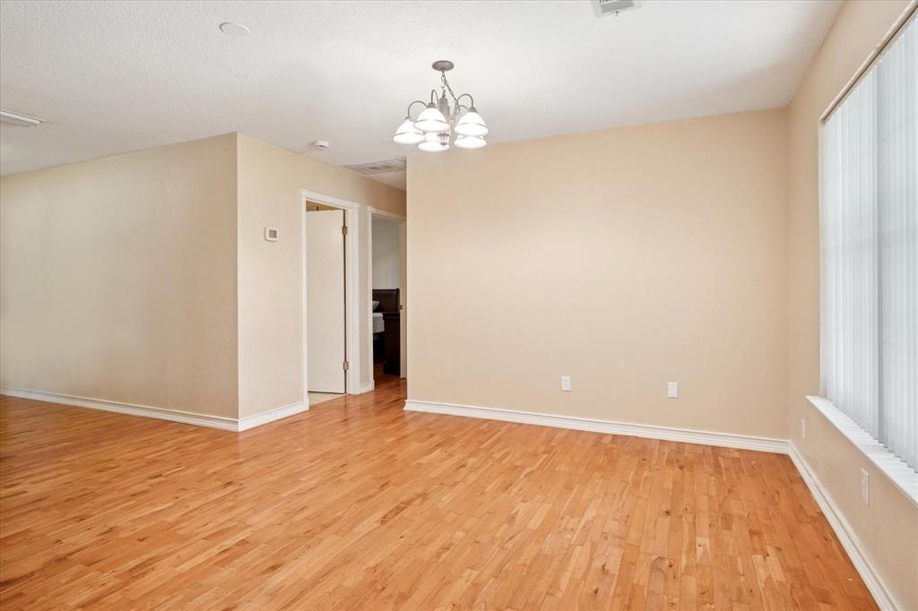 505 Oak Lake