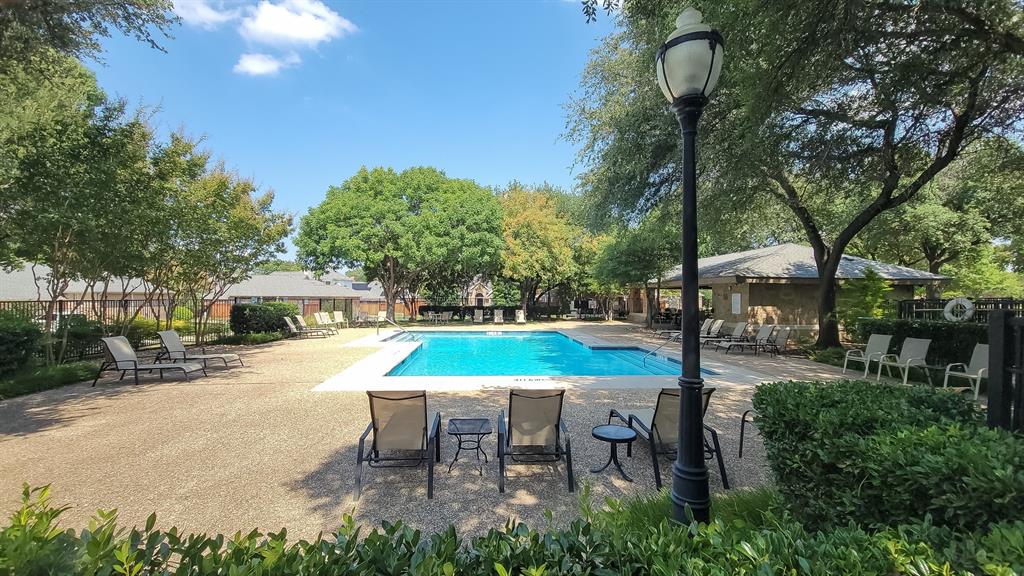 Highland Creek Manor - Residential