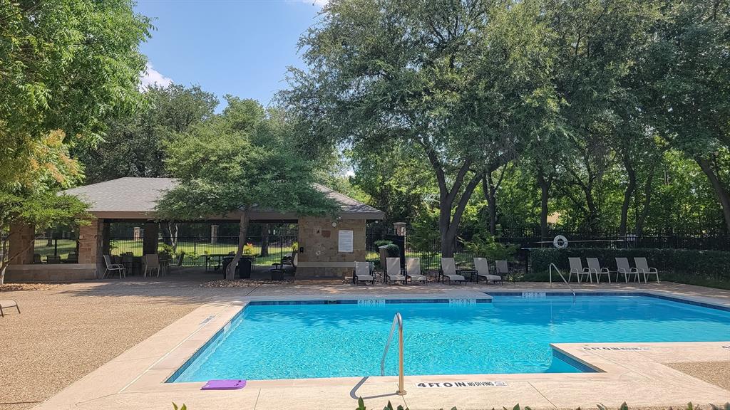 Highland Creek Manor - Residential