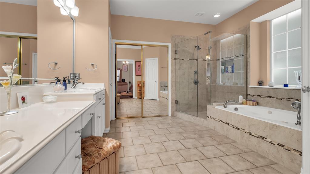 Highland Creek Manor - Residential