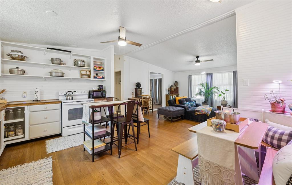 Chico, Texas 76431, United States, 2 Bedrooms Bedrooms, ,2 BathroomsBathrooms,Residential,Active,162346