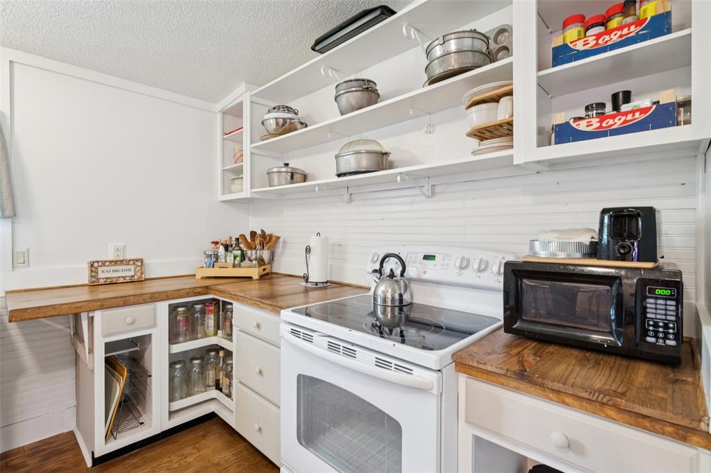 Chico, Texas 76431, United States, 2 Bedrooms Bedrooms, ,2 BathroomsBathrooms,Residential,Active,162346