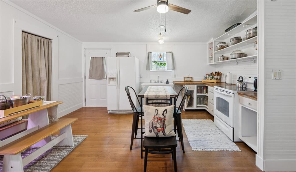 Chico, Texas 76431, United States, 2 Bedrooms Bedrooms, ,2 BathroomsBathrooms,Residential,Active,162346