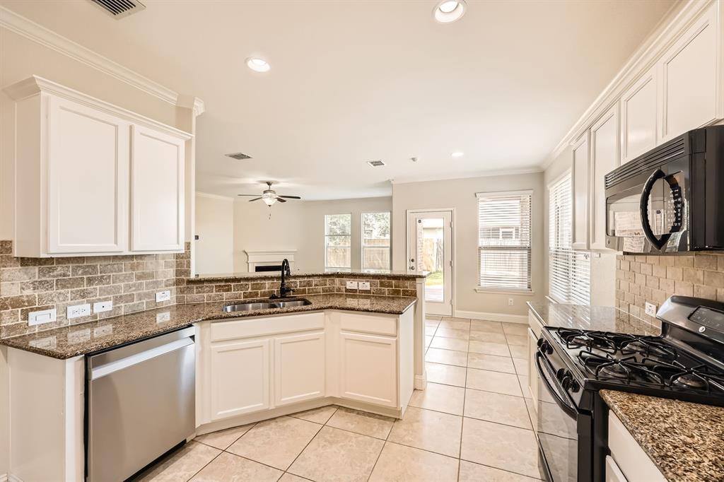1017 Oarlock Drive