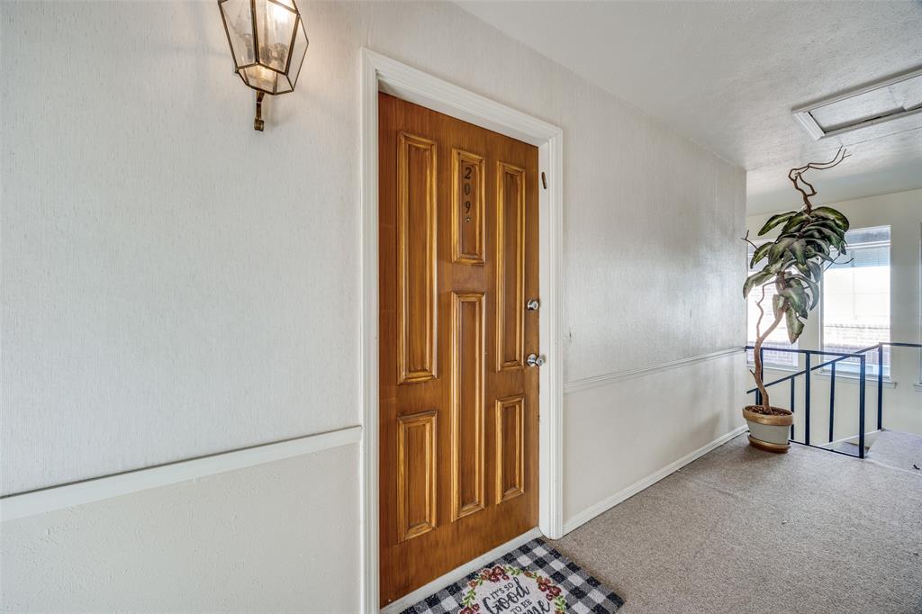 Hollows North Condo - Residential