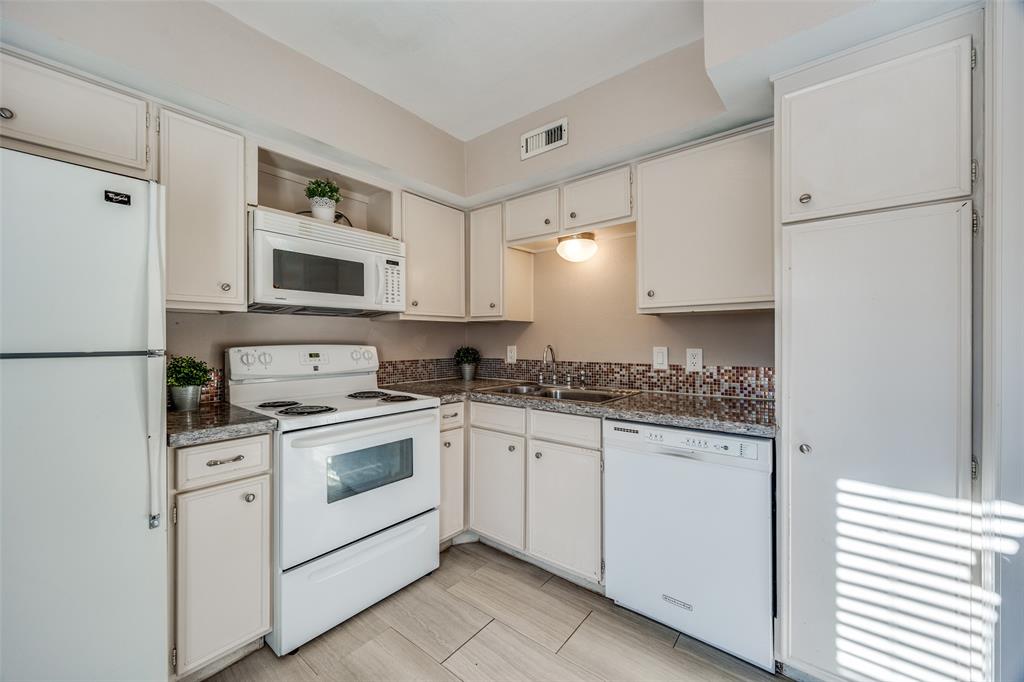 Hollows North Condo - Residential