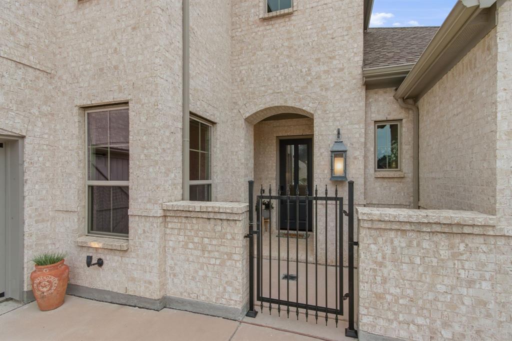 2522 Eclipse Place