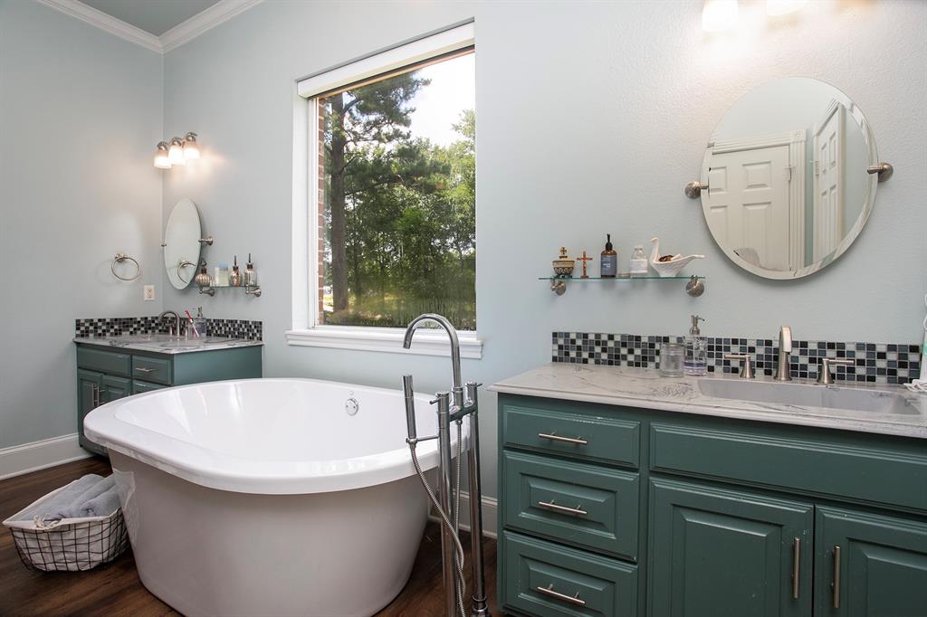 ABST A0021 V TEJADA - Commercial Sale