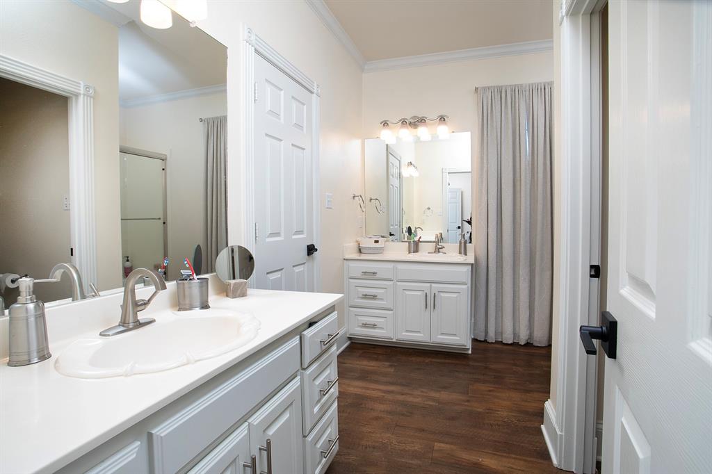 ABST A0021 V TEJADA - Commercial Sale