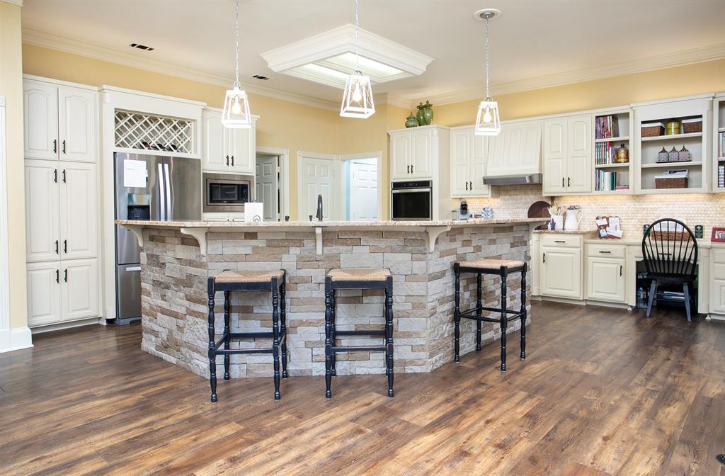 ABST A0021 V TEJADA - Commercial Sale