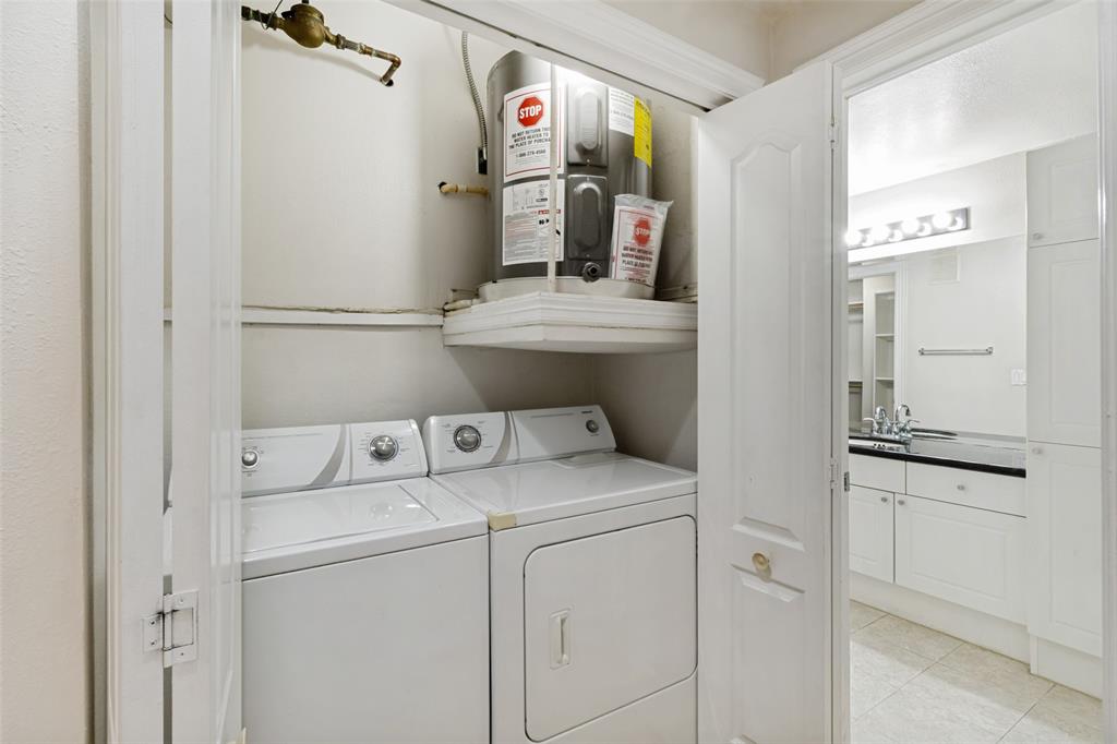 Wyndemere Condo - Residential