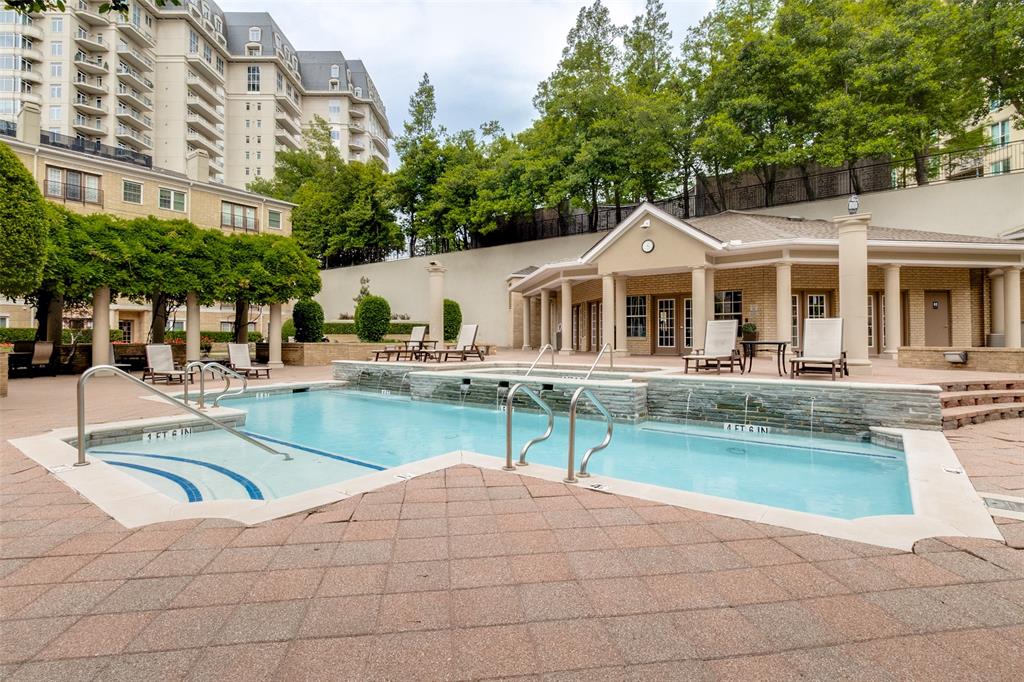 Wyndemere Condo - Residential