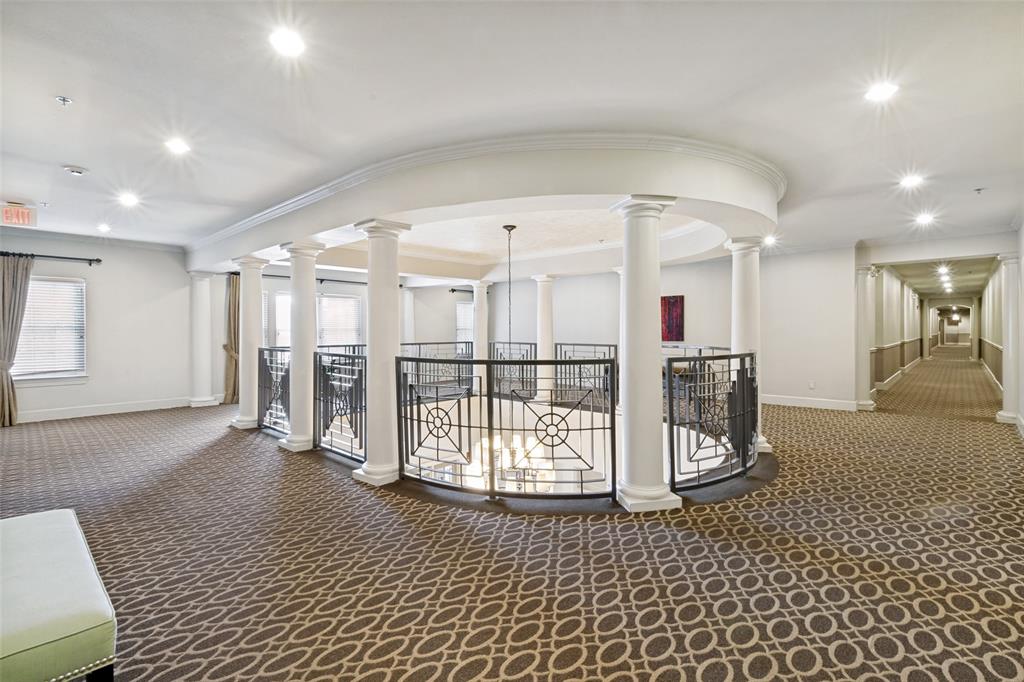 Wyndemere Condo - Residential
