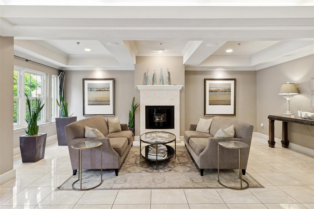 Wyndemere Condo - Residential