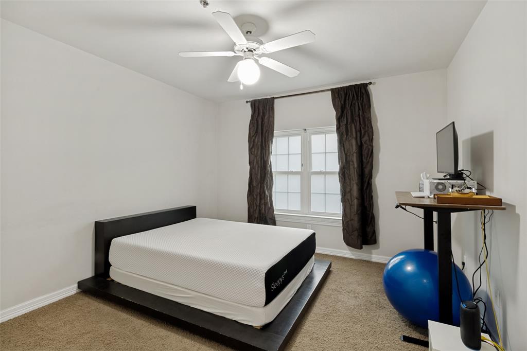 Wyndemere Condo - Residential