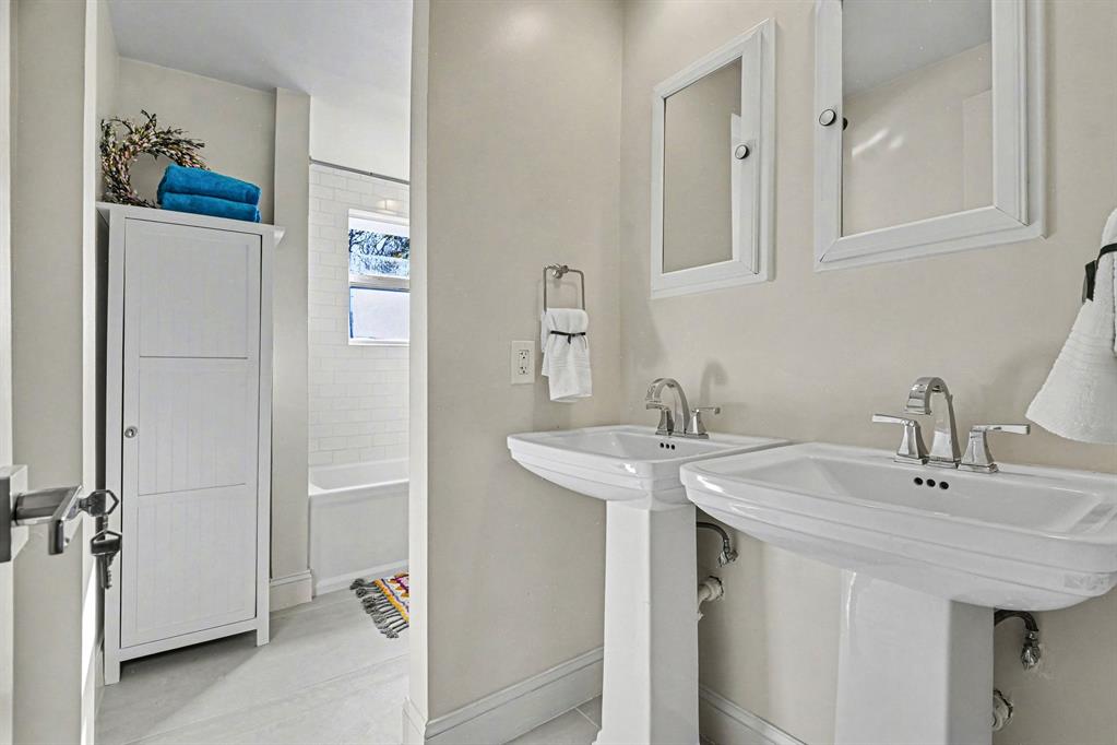 Floyd Terrace - Residential