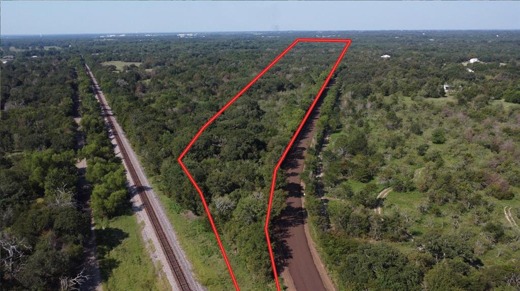 A029W - A Varela-Woodland - Land