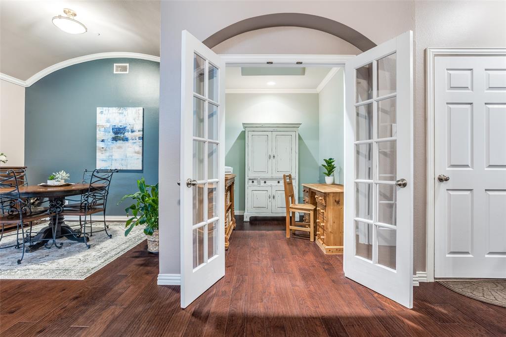 5711 Orchard Parkway