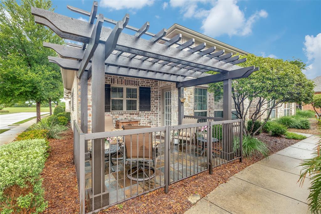 5711 Orchard Parkway