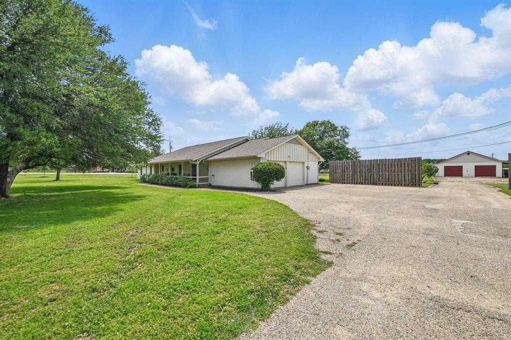 Denton, Texas 76207, United States, 3 Bedrooms Bedrooms, ,3 BathroomsBathrooms,Residential,Pending,125100