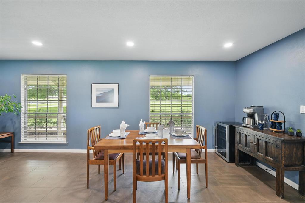 Denton, Texas 76207, United States, 3 Bedrooms Bedrooms, ,3 BathroomsBathrooms,Residential,Pending,125100