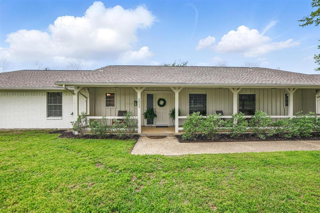 Denton, Texas 76207, United States, 3 Bedrooms Bedrooms, ,3 BathroomsBathrooms,Residential,Pending,125100