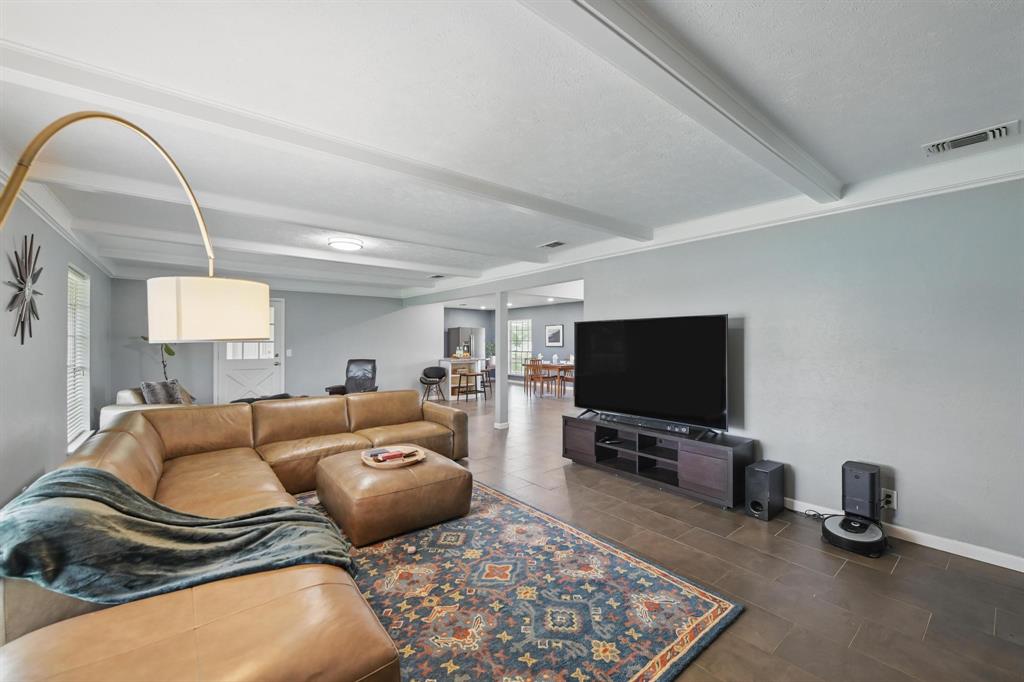 Denton, Texas 76207, United States, 3 Bedrooms Bedrooms, ,3 BathroomsBathrooms,Residential,Pending,125100