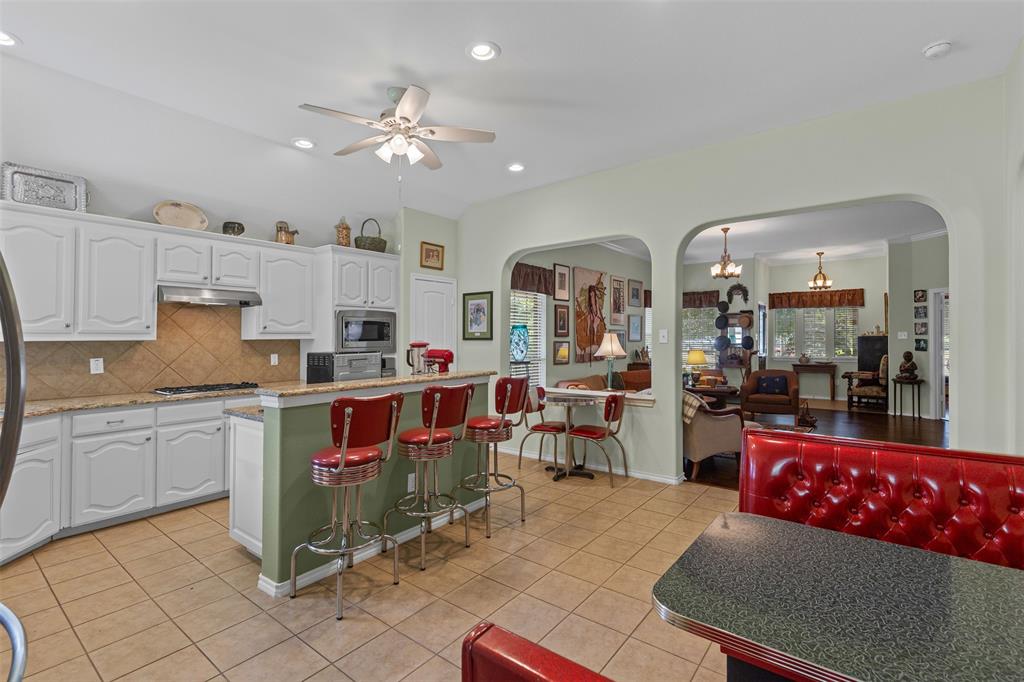 Edgecliff Village, Texas 76134, United States, 3 Bedrooms Bedrooms, ,2 BathroomsBathrooms,Residential,Pending,136078