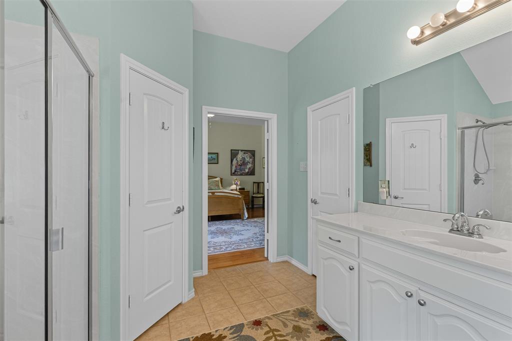 Edgecliff Village, Texas 76134, United States, 3 Bedrooms Bedrooms, ,2 BathroomsBathrooms,Residential,Pending,136078