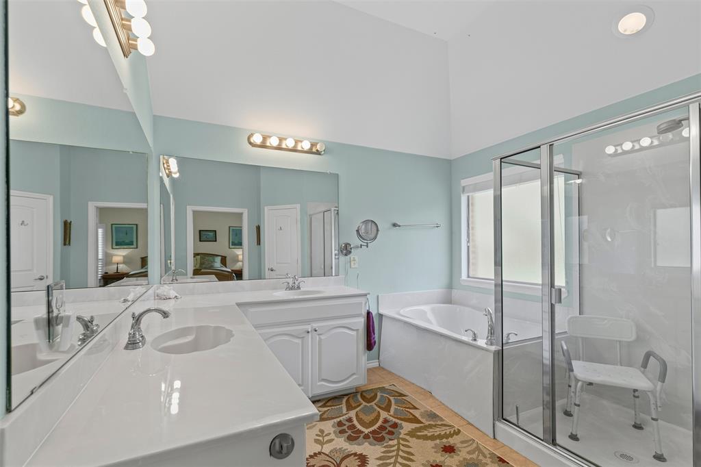 Edgecliff Village, Texas 76134, United States, 3 Bedrooms Bedrooms, ,2 BathroomsBathrooms,Residential,Pending,136078