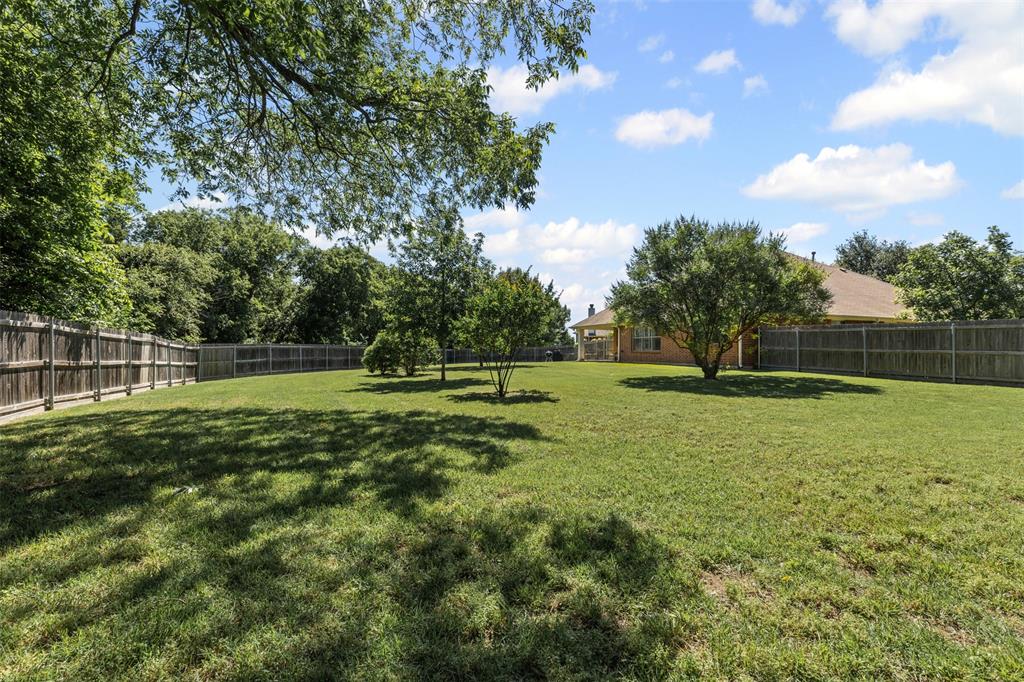 Edgecliff Village, Texas 76134, United States, 3 Bedrooms Bedrooms, ,2 BathroomsBathrooms,Residential,Pending,136078