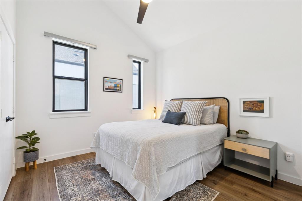 Fort Worth Ave Twnhms - Residential