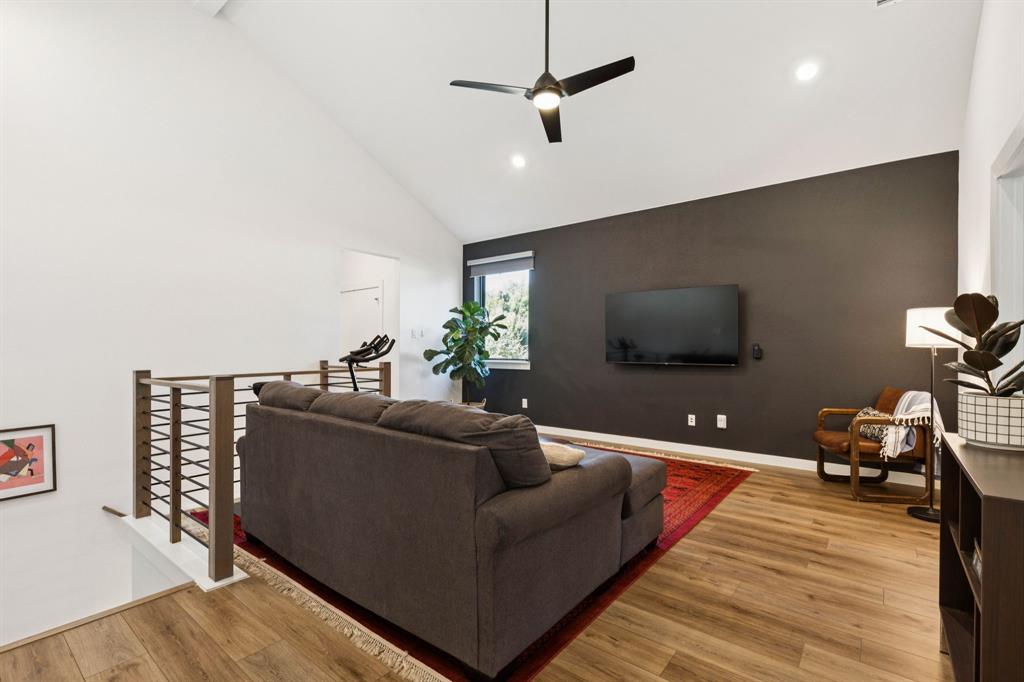 Fort Worth Ave Twnhms - Residential