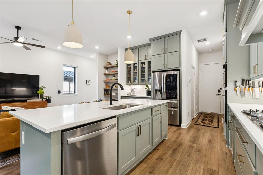 Fort Worth Ave Twnhms - Residential