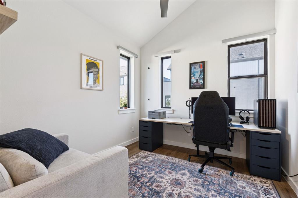 Fort Worth Ave Twnhms - Residential