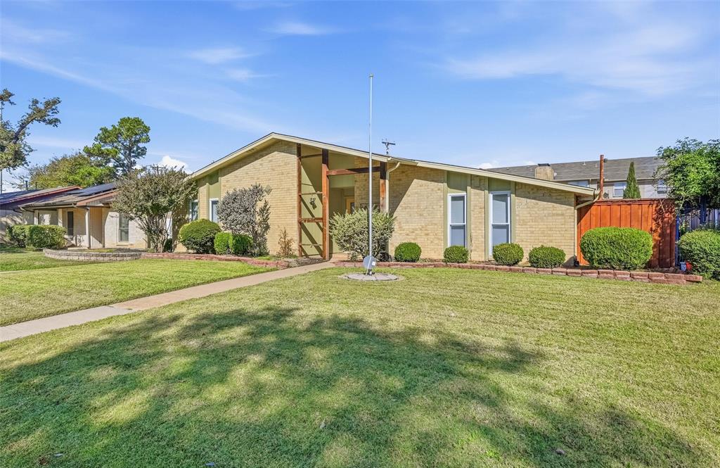 1525 Carnation Drive