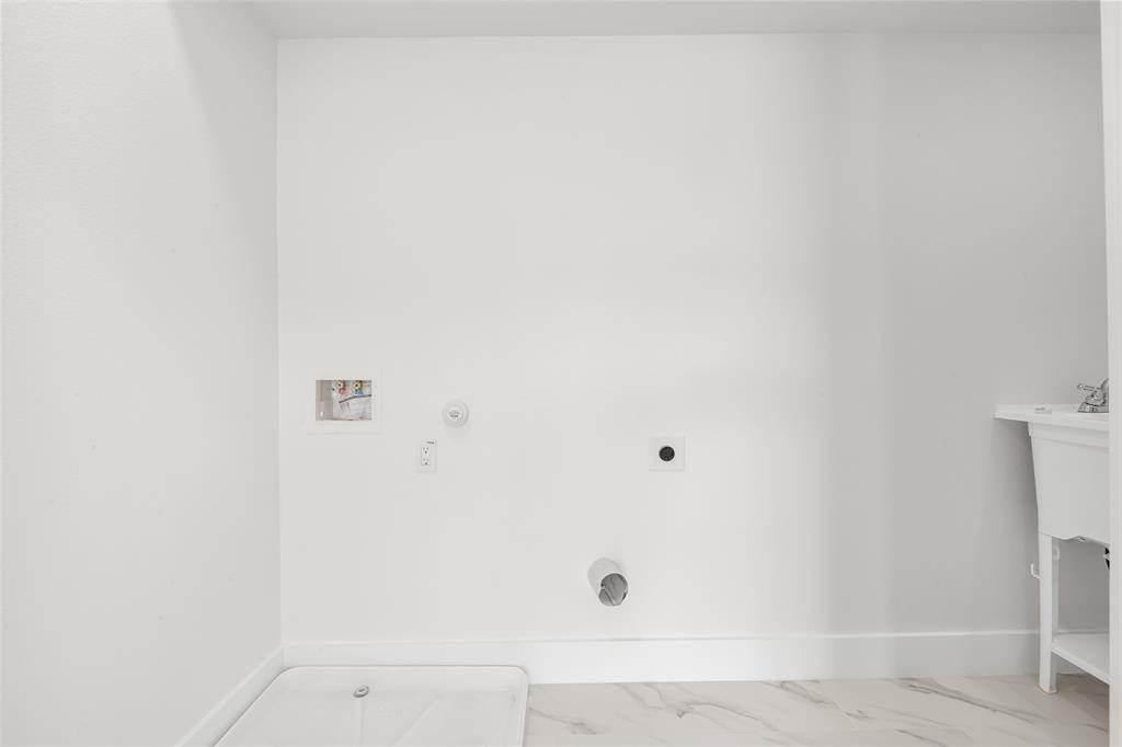 Glasgow and Santa Fe - Residential