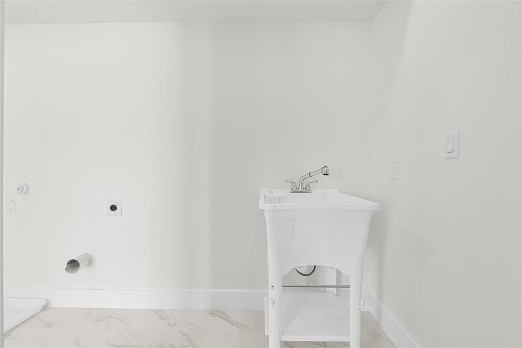 Glasgow and Santa Fe - Residential