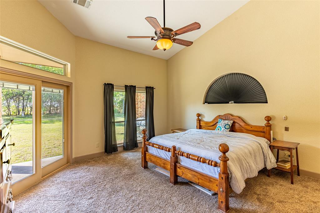 Photo 15 of 36 of 14975 Valley View house