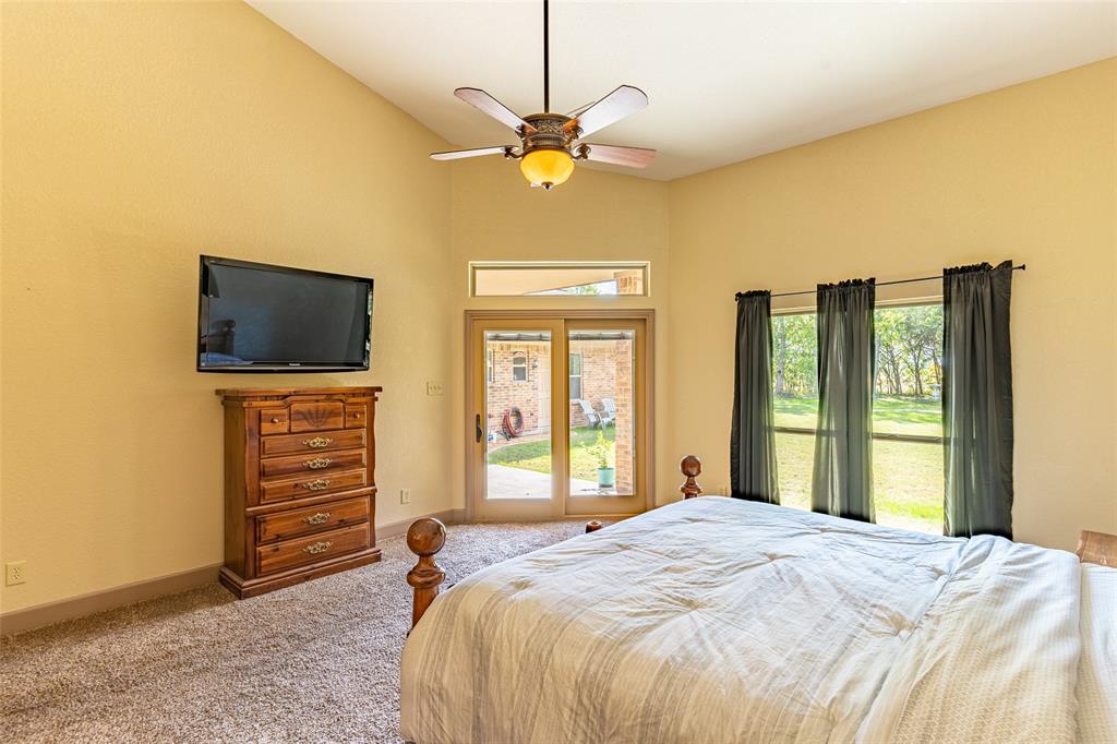 Photo 16 of 36 of 14975 Valley View house