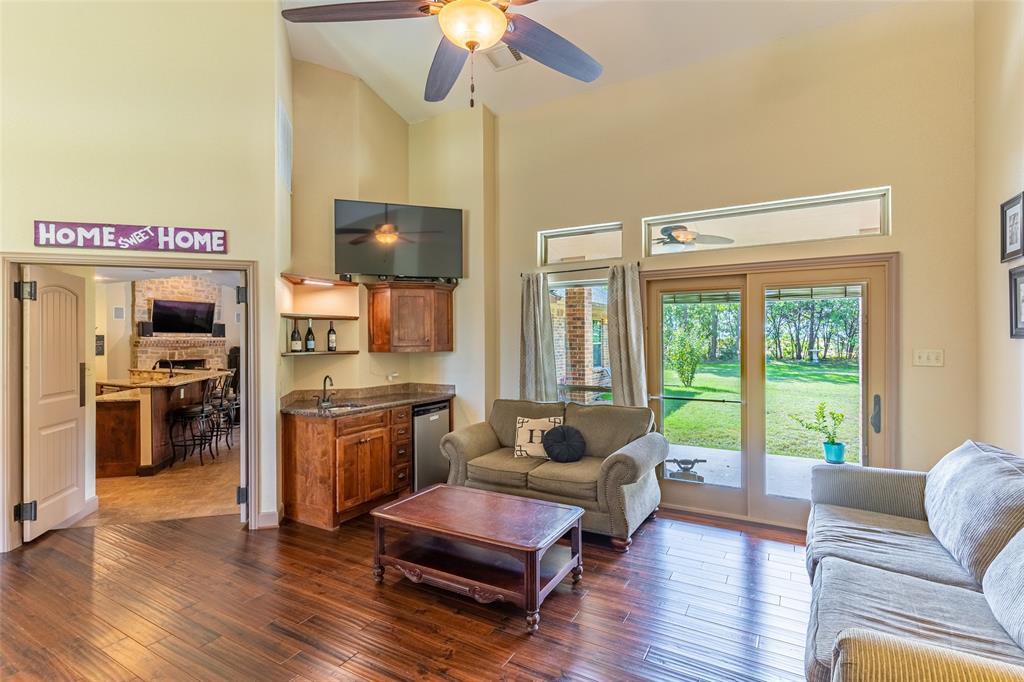 Photo 13 of 36 of 14975 Valley View house