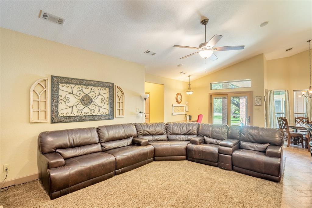 Photo 5 of 36 of 14975 Valley View house