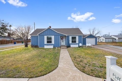 1104 S College Avenue Decatur TX 76234