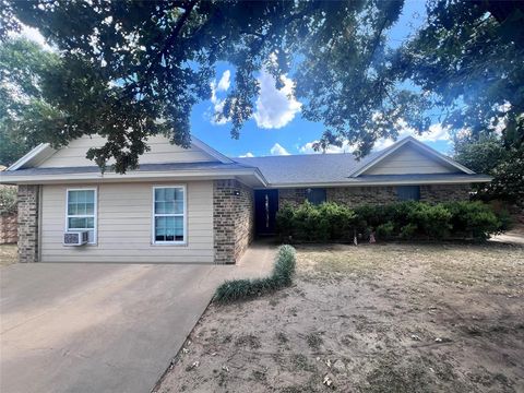 1321 Fairway Drive Graham TX 76450