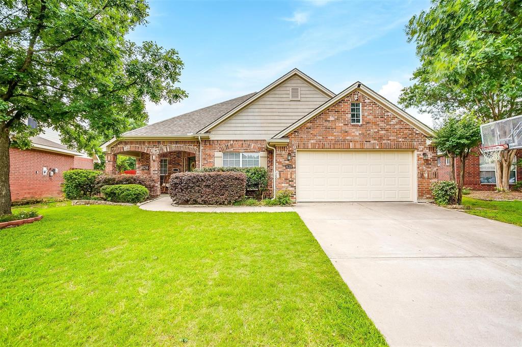 628 Bur Oak Drive