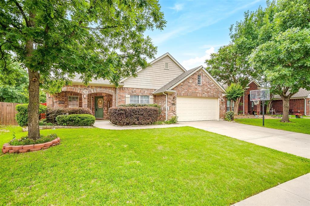 628 Bur Oak Drive