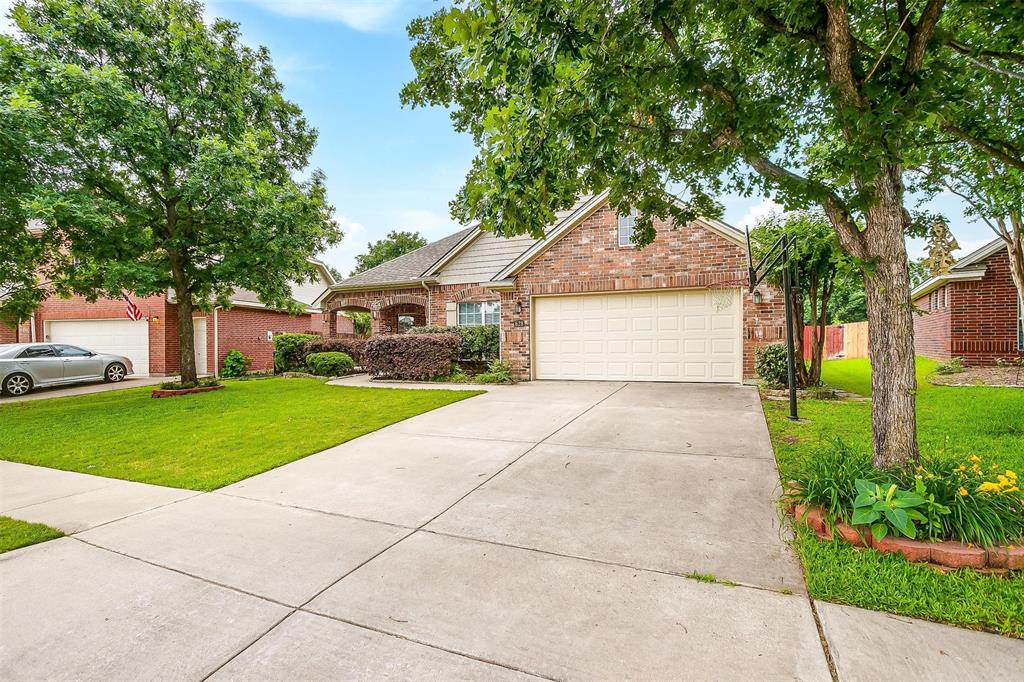 628 Bur Oak Drive