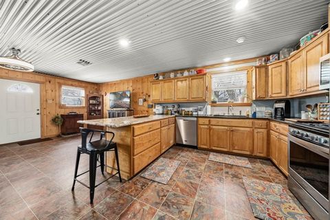 Tiny photo for 365 County Road 3640, Clifton, TX 76634 (MLS # 21195512)